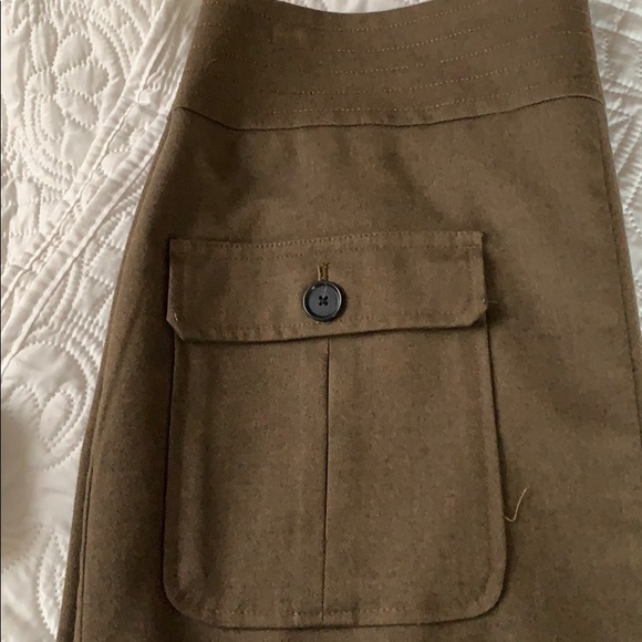 Lined skirt, 18 inches in length. - Picture 6 of 7